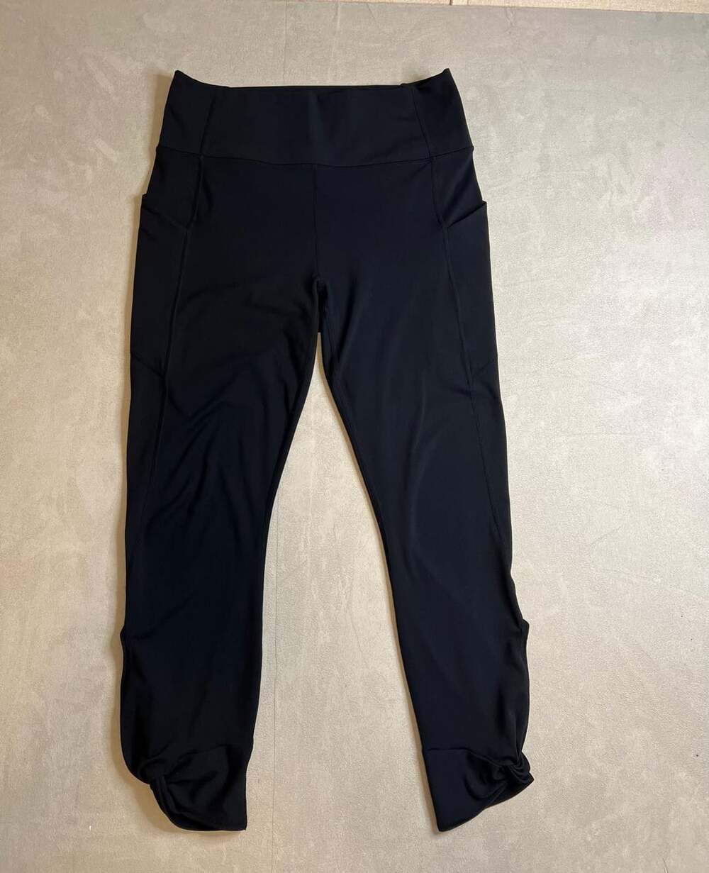 Fabletics PureLuxe Leggings Size L Black Cropped Activewear Pants